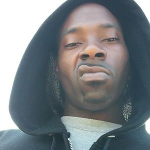 Meet your Posher, Lavaris