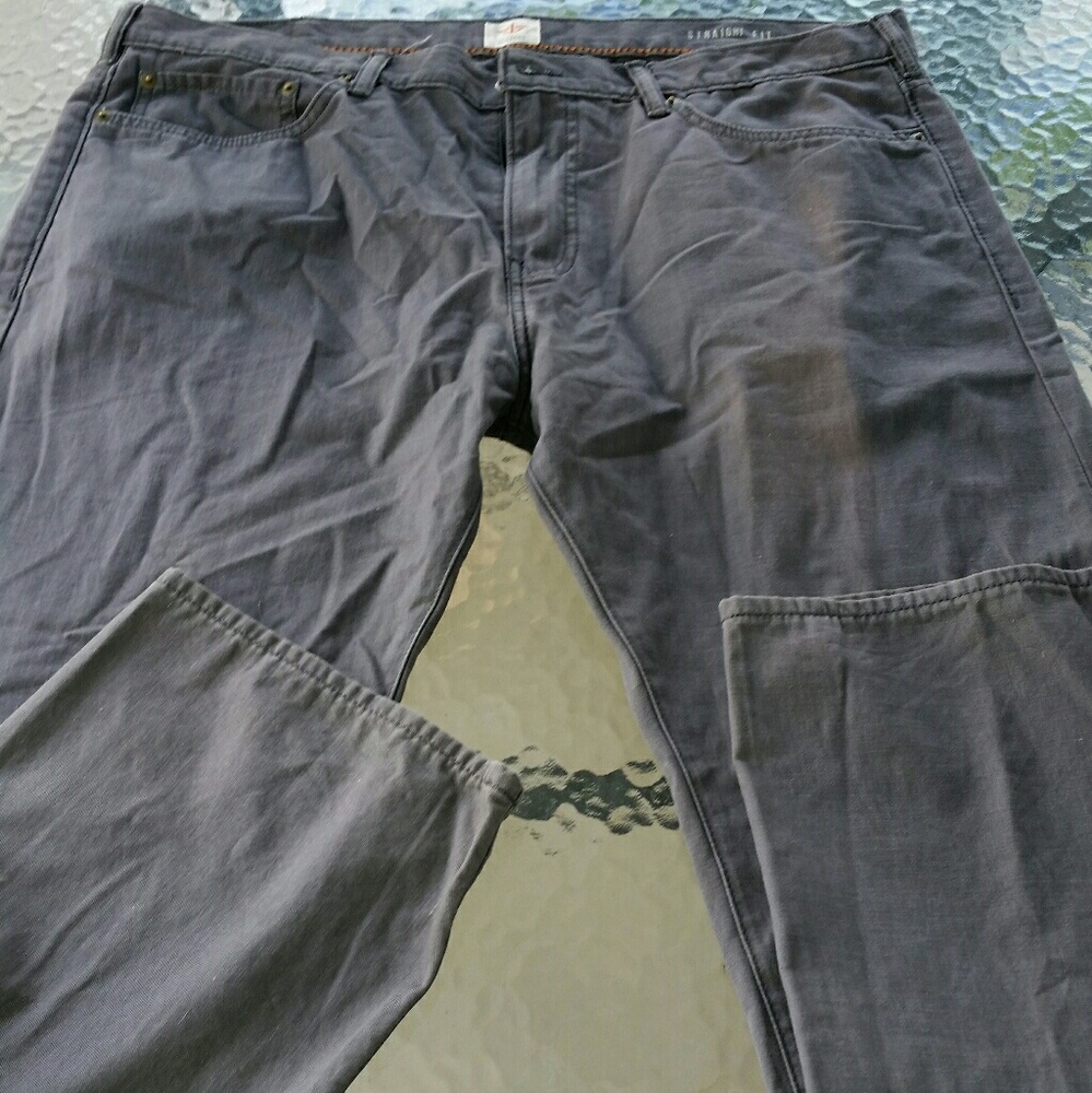 Docker  flat Chino 38x29