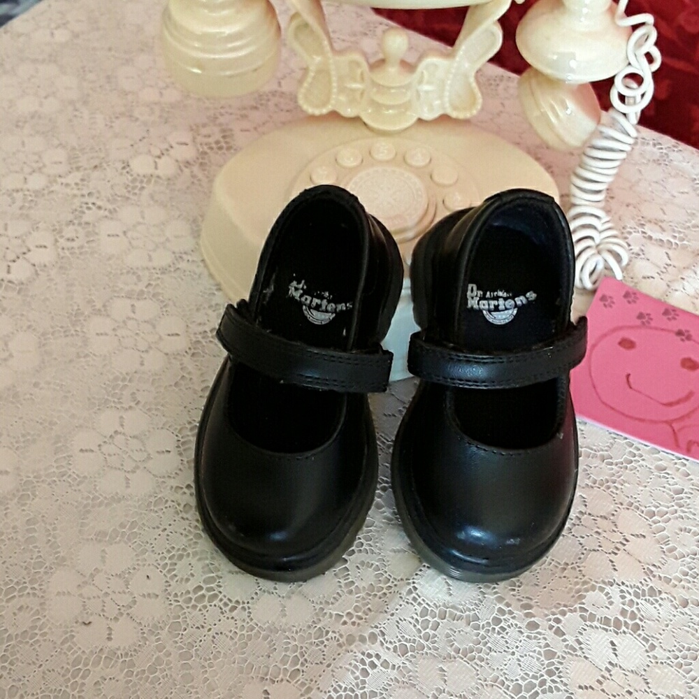 ( SOLD )Girls Doc Martins "Macey" Mary Janes Sz #4