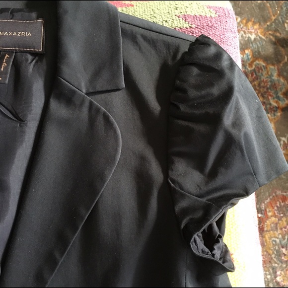 BCBGMaxAzaria Black Short-sleeve Blazer - Picture 4 of 6
