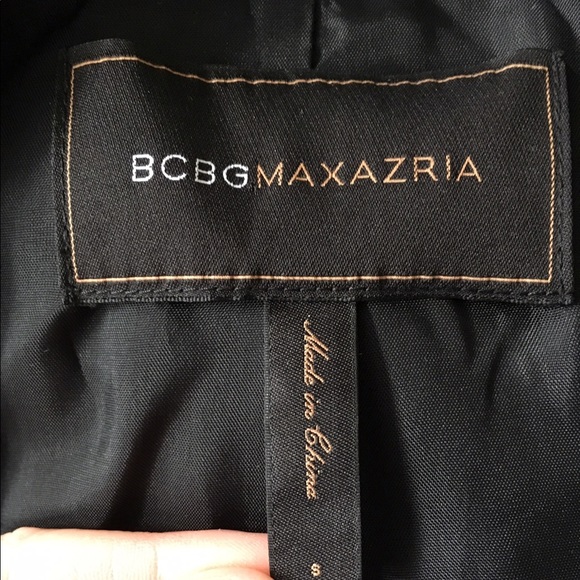 BCBGMaxAzaria Black Short-sleeve Blazer - Picture 5 of 6