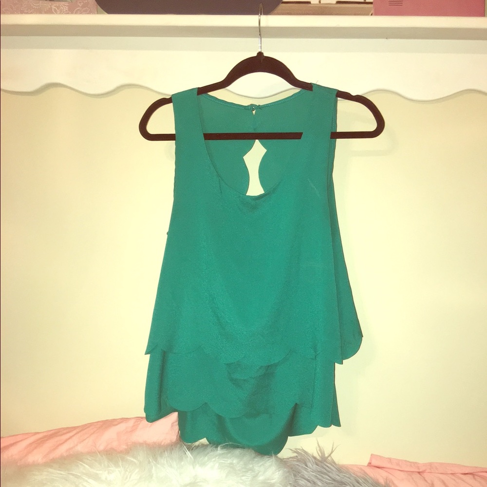 Scalloped tank top