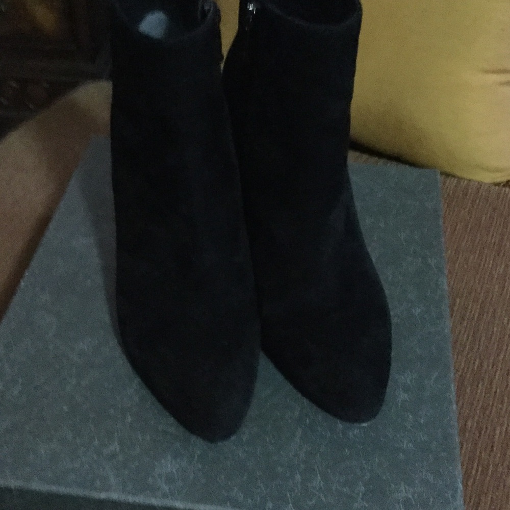 Via Spiga suede black booties 🎉FINAL PRICE! 🎉💸