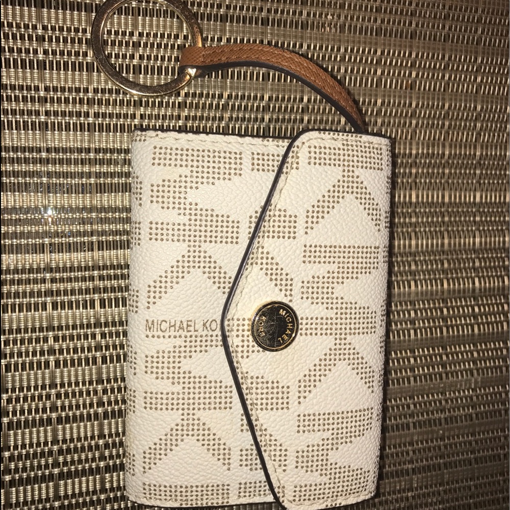 Michael kors keychain wallet