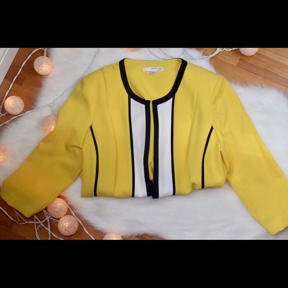 Cute Blazer - Picture 2 of 2