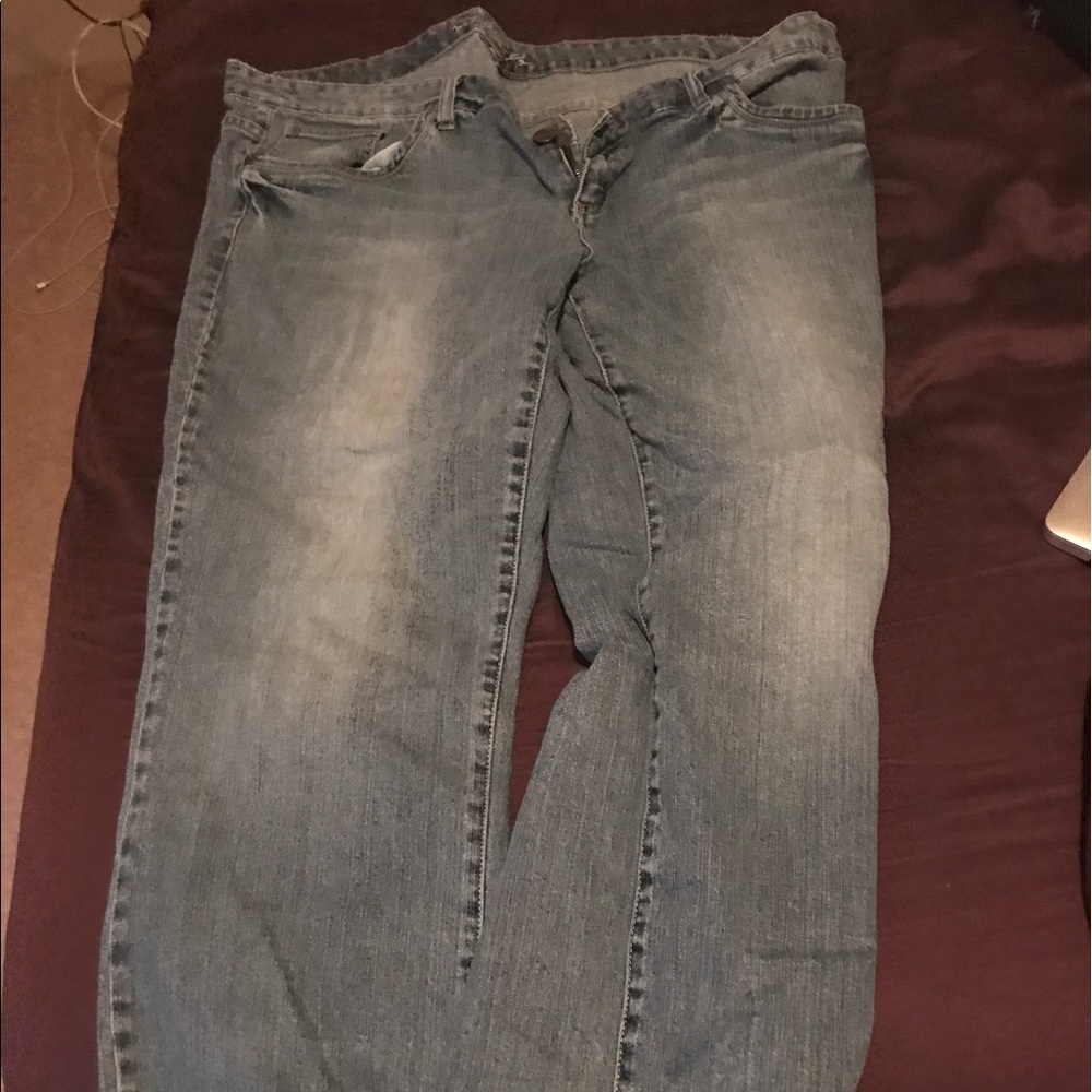 Maurices size 22 capris - Picture 2 of 4