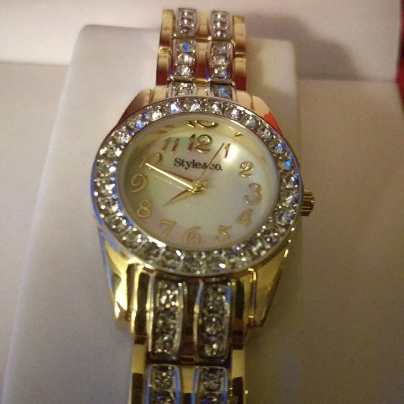 Watch - Picture 3 of 3