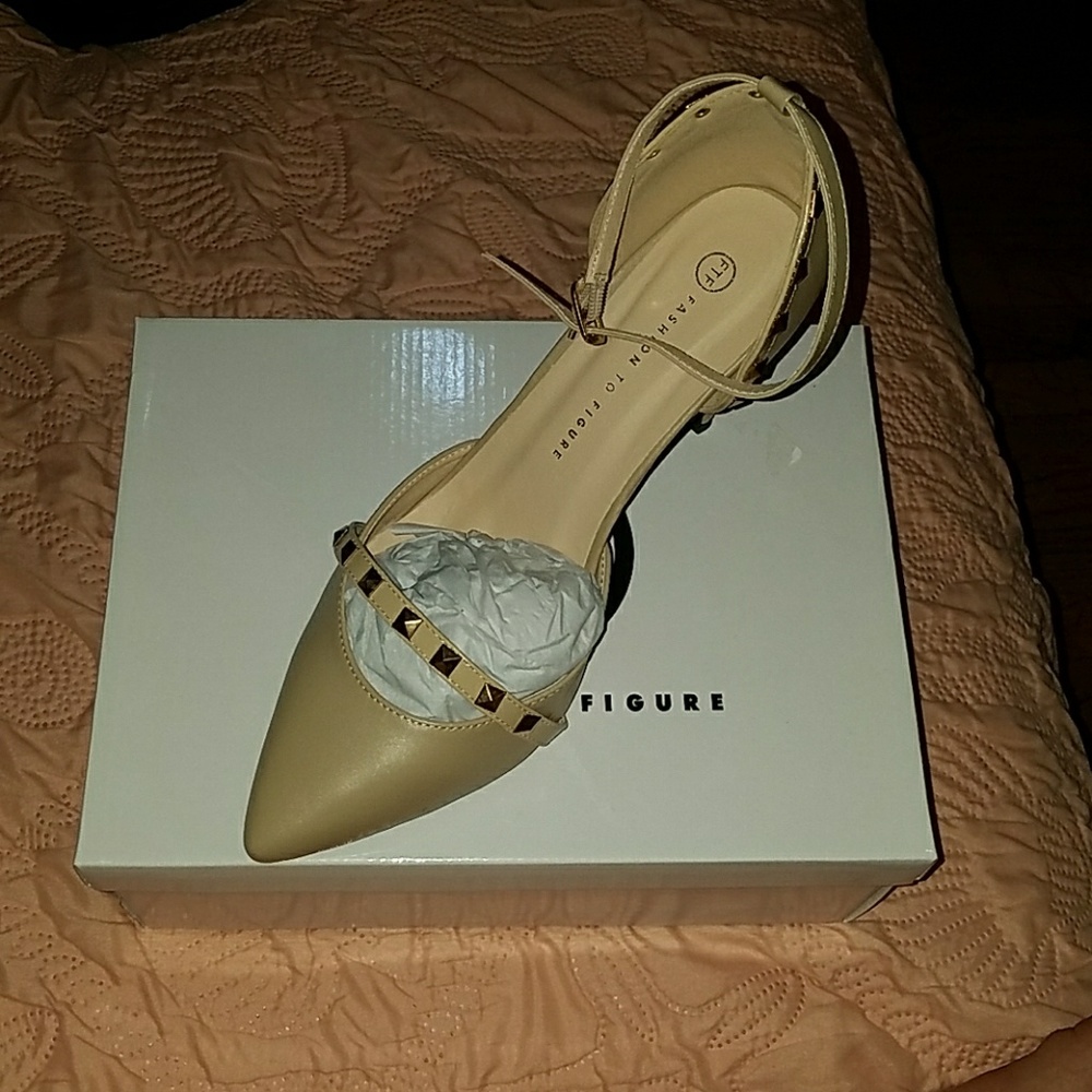 BRAND NEW Fashion To Figuer Heels  11 Wide