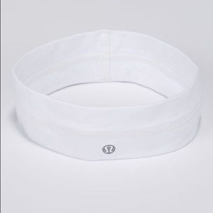 Lululemon White flyaway tamer headband