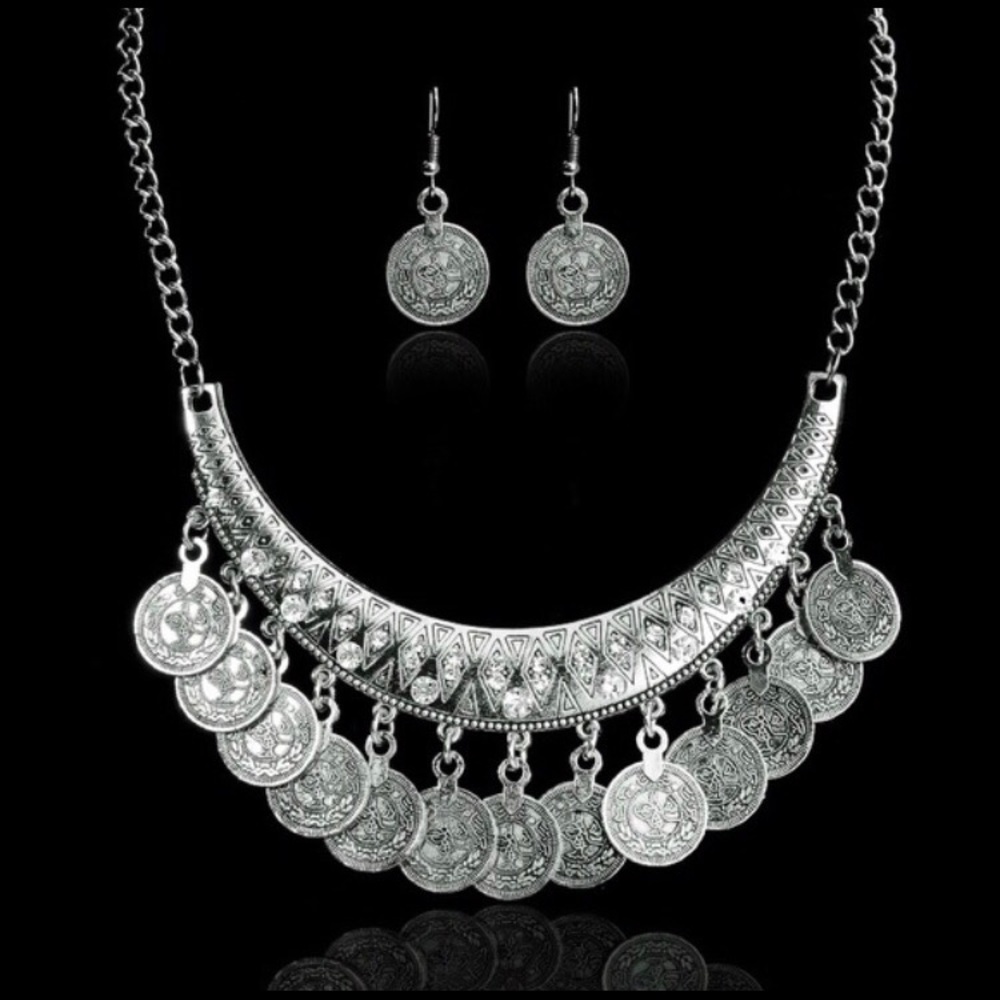 Silver necklace and earrings