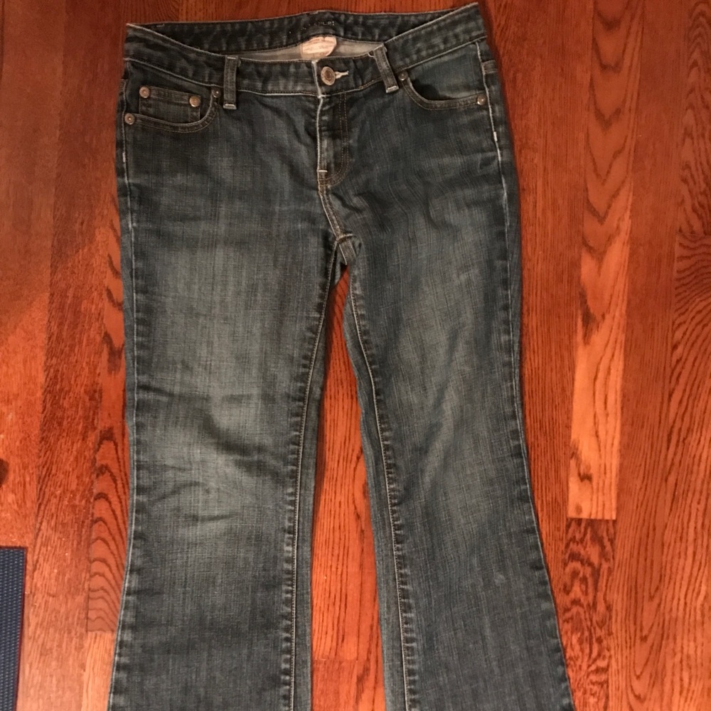Last chance! Perfectly worn-in BR jeans