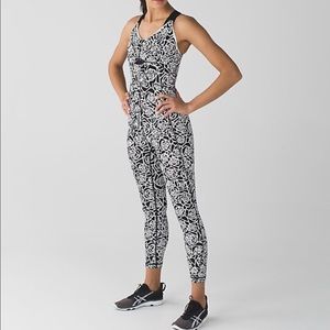 NWT LULULEMON purr-suit onesie sz 6 CDSW