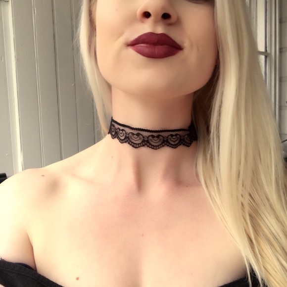 Victorian Lace Two Choker Bundle💋 - Picture 3 of 4