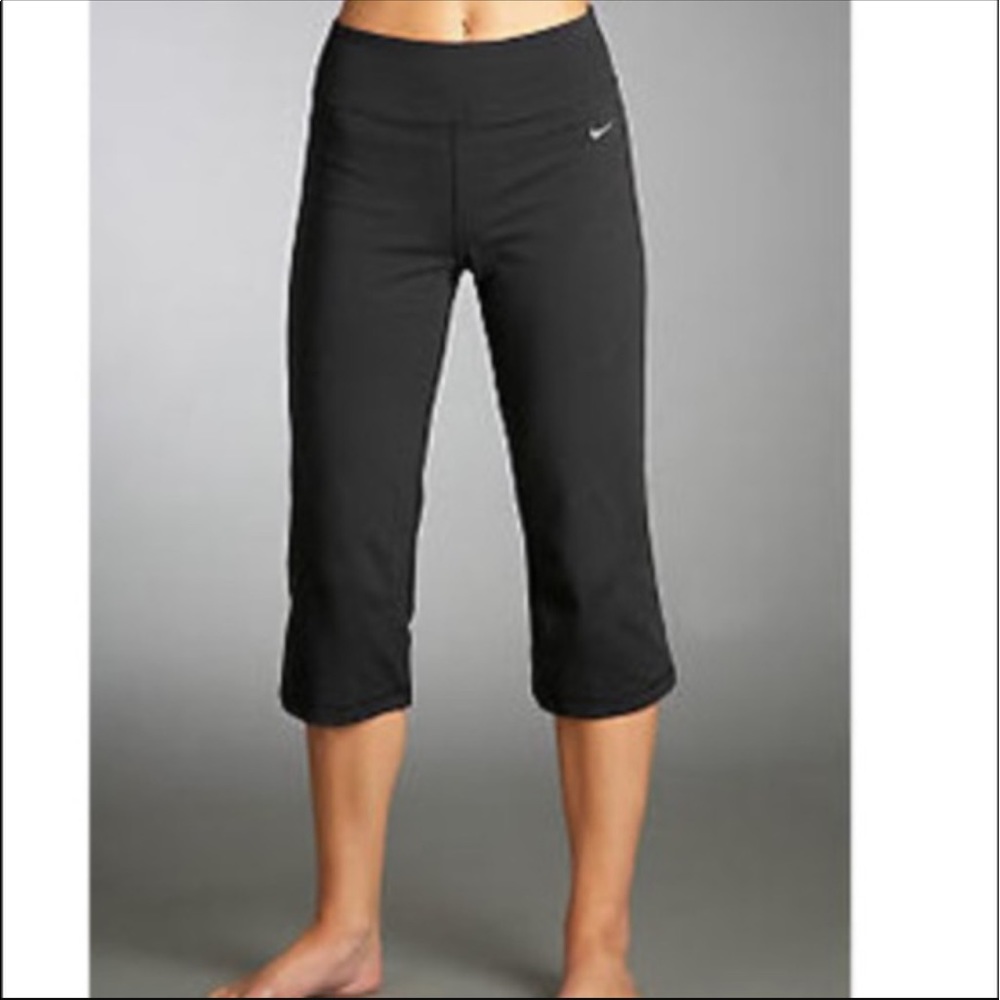Women's Black Nike Loose Capris Dri Fit Sz Small