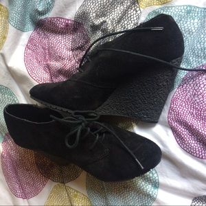 SALE!🌚🌚 Sassy Lace-up Black Leather Wedges