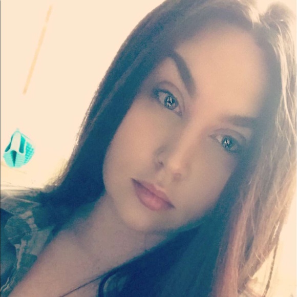 Meet your Posher, Brandi - Picture 1 of 1