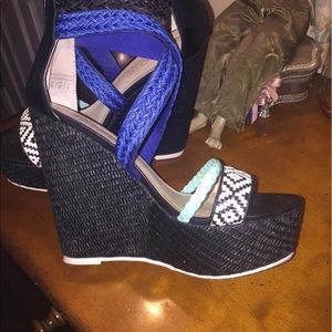 Black and blue super high Aldo wedges