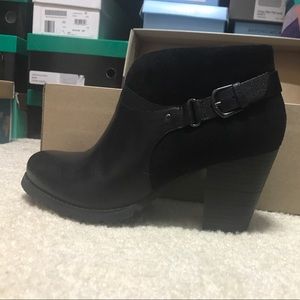Clarks brand black booties