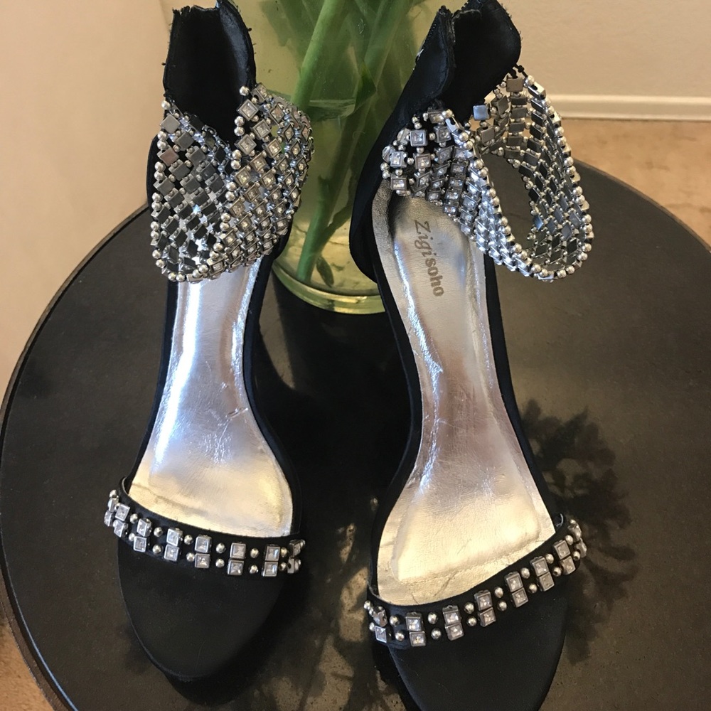 Zigi Soho platform heels