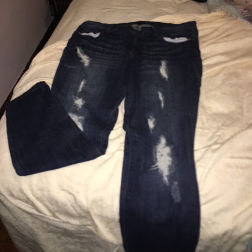 Judy blue 3x distressed skinny jeans BOUTIQUE