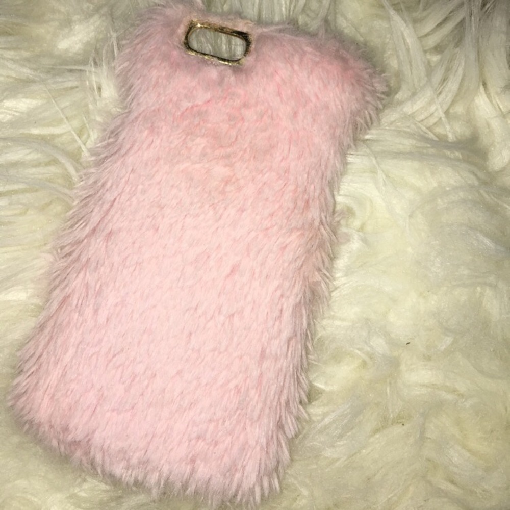 pink fur phone case