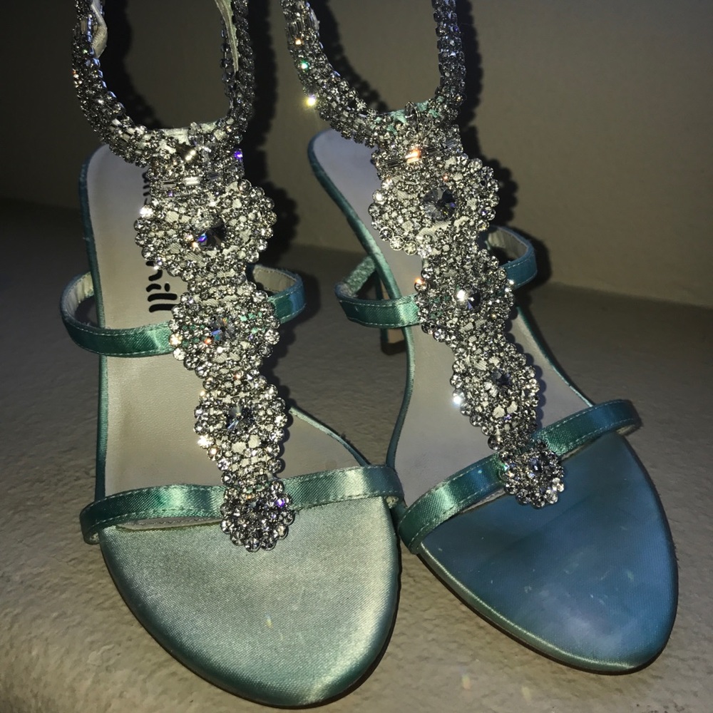 Alisha Hill heels