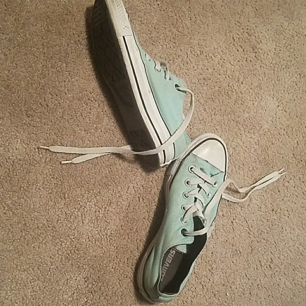 Mint converse