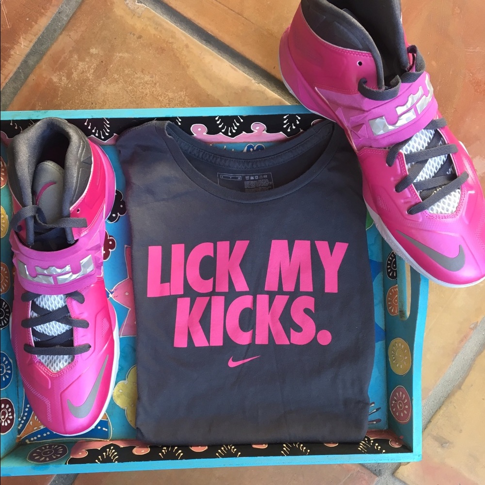 Nike Lick My Kicks Tee 👅❤️. EUC