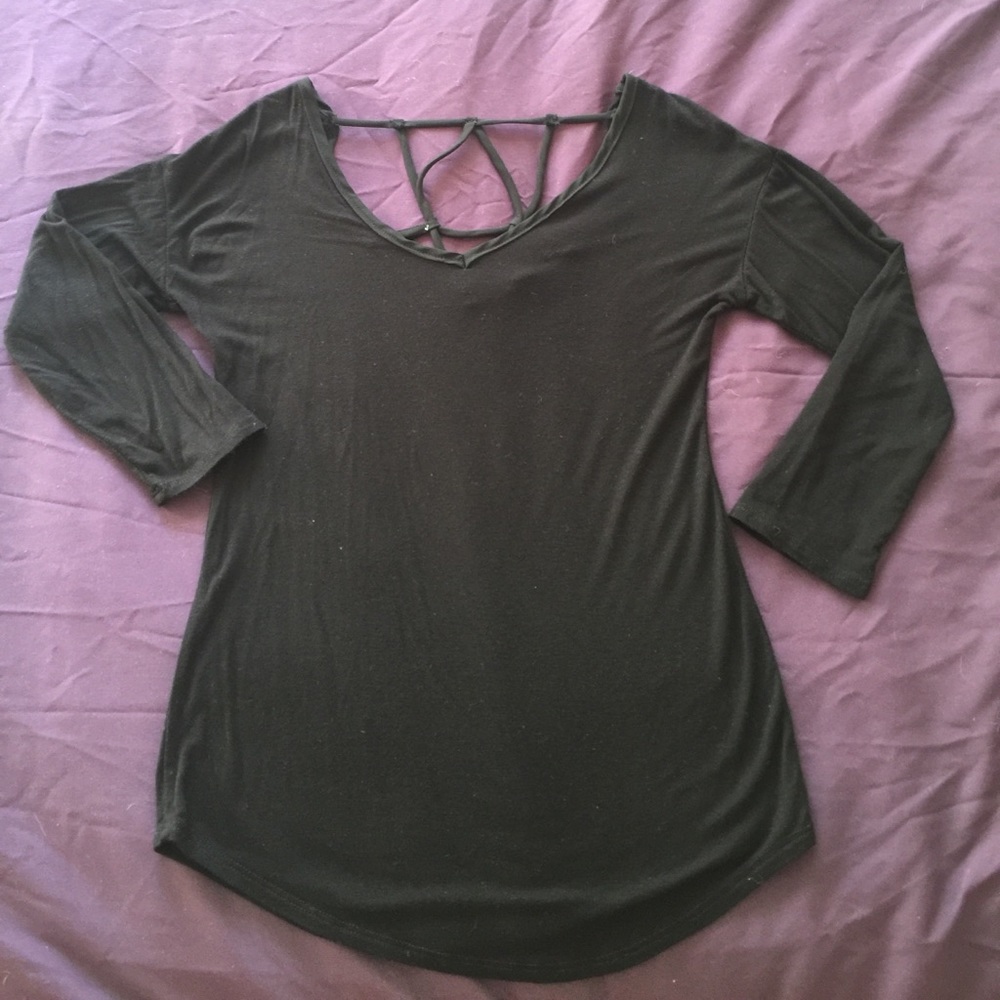 Black top w/ back detail