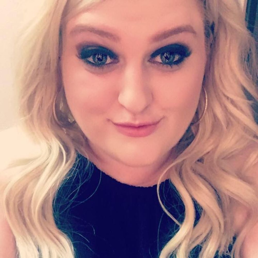 Meet your Posher, Clarissa