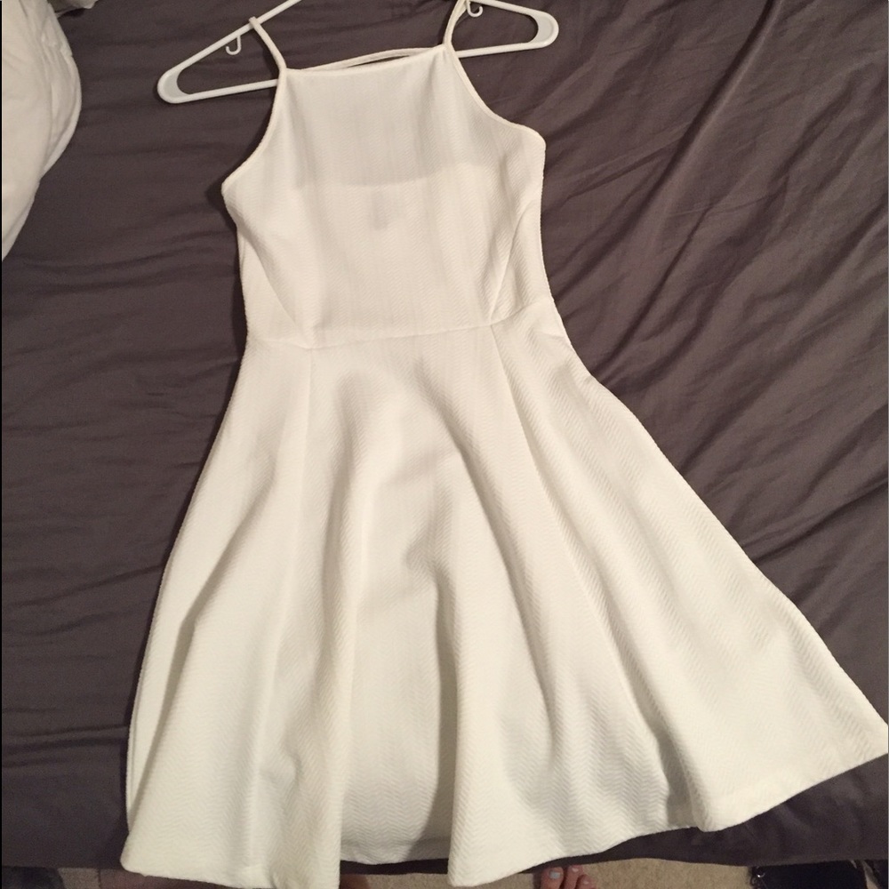 White high neck/mock neck skater skirt!! - Picture 2 of 3