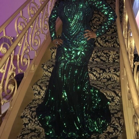 Women's green and black sequin long sleeve dress - Picture 1 of 5