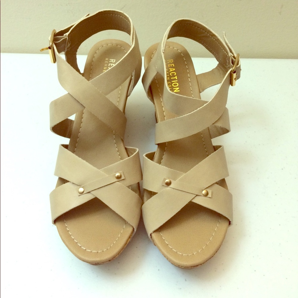 🌸LAST DROP KennethCole Wedges Great condition 7.5