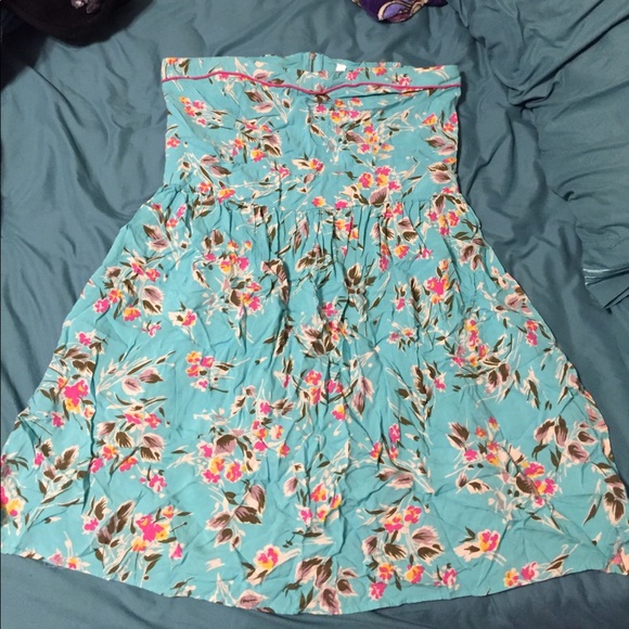 Xhilaration Dresses & Skirts - Xhilaration Strapless Dress