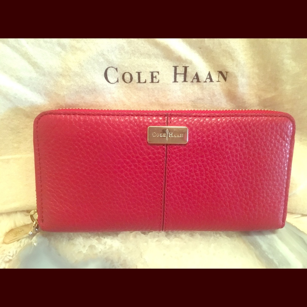 💯Authentic Cole Haan Zip around Wallet