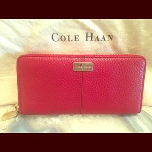 💯Authentic Cole Haan Zip around Wallet