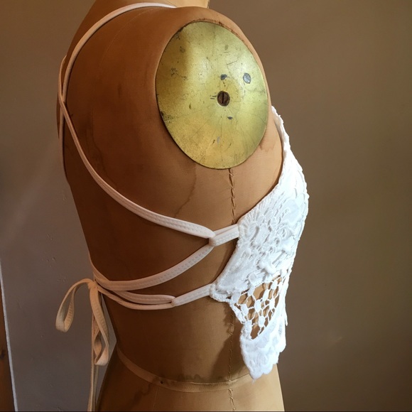 Crochet Lace Crop Top - Picture 6 of 7