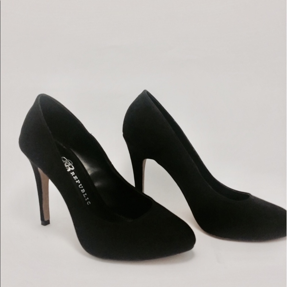 Rock & Republic Gwen pump