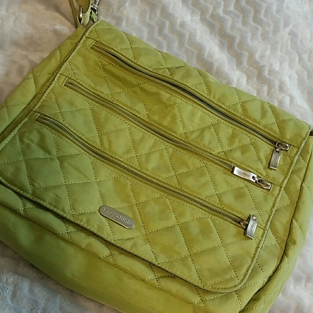 Ready to Travel Baggallini 9 t x 12 w x 3 d