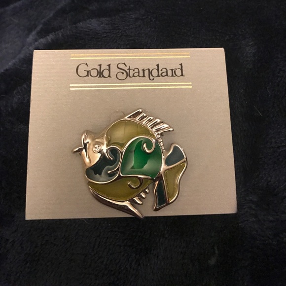 Yellow & Green Fish Pin - Picture 2 of 3