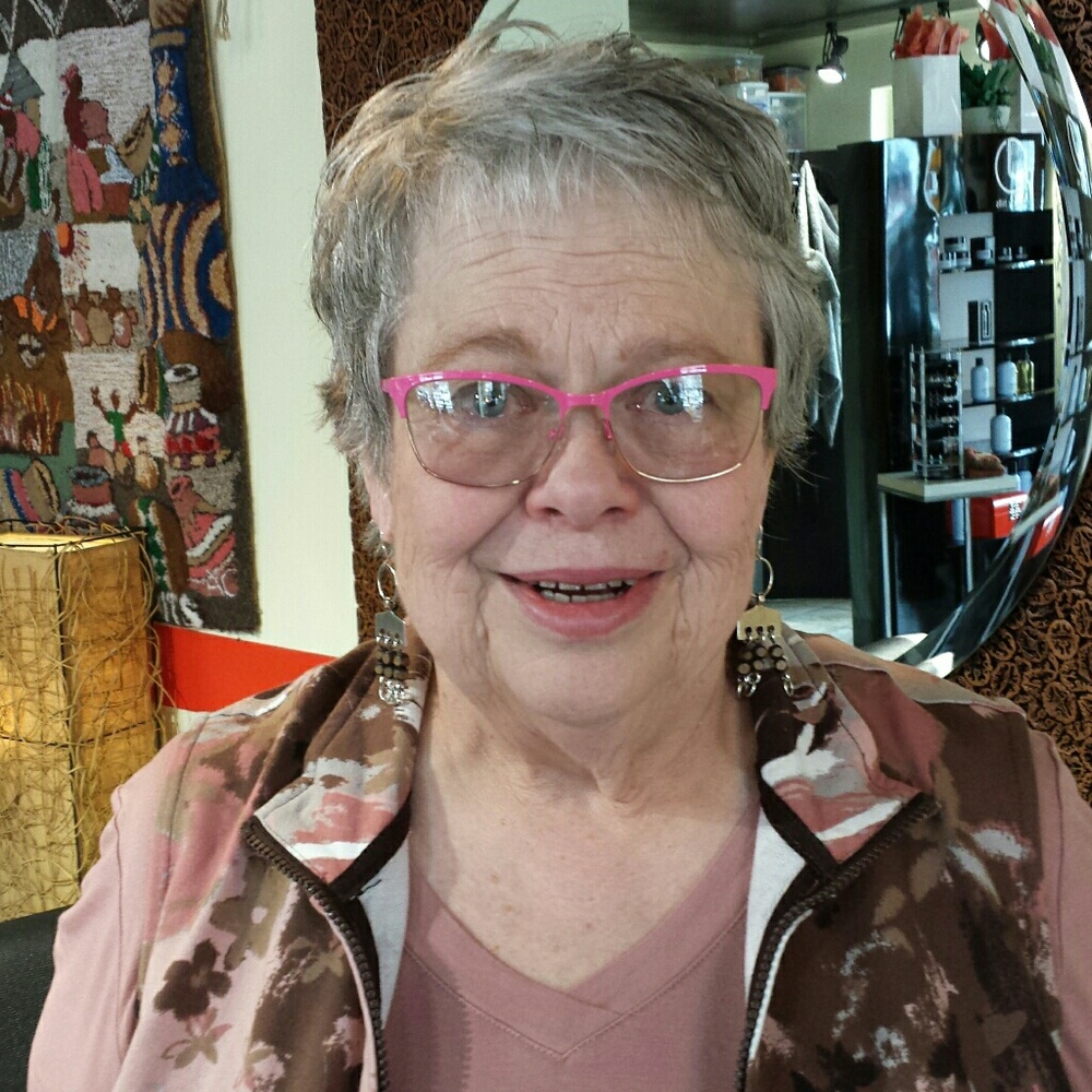 Meet your Posher, Claire