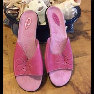 Clarks pink leather sandals size 10, never worn