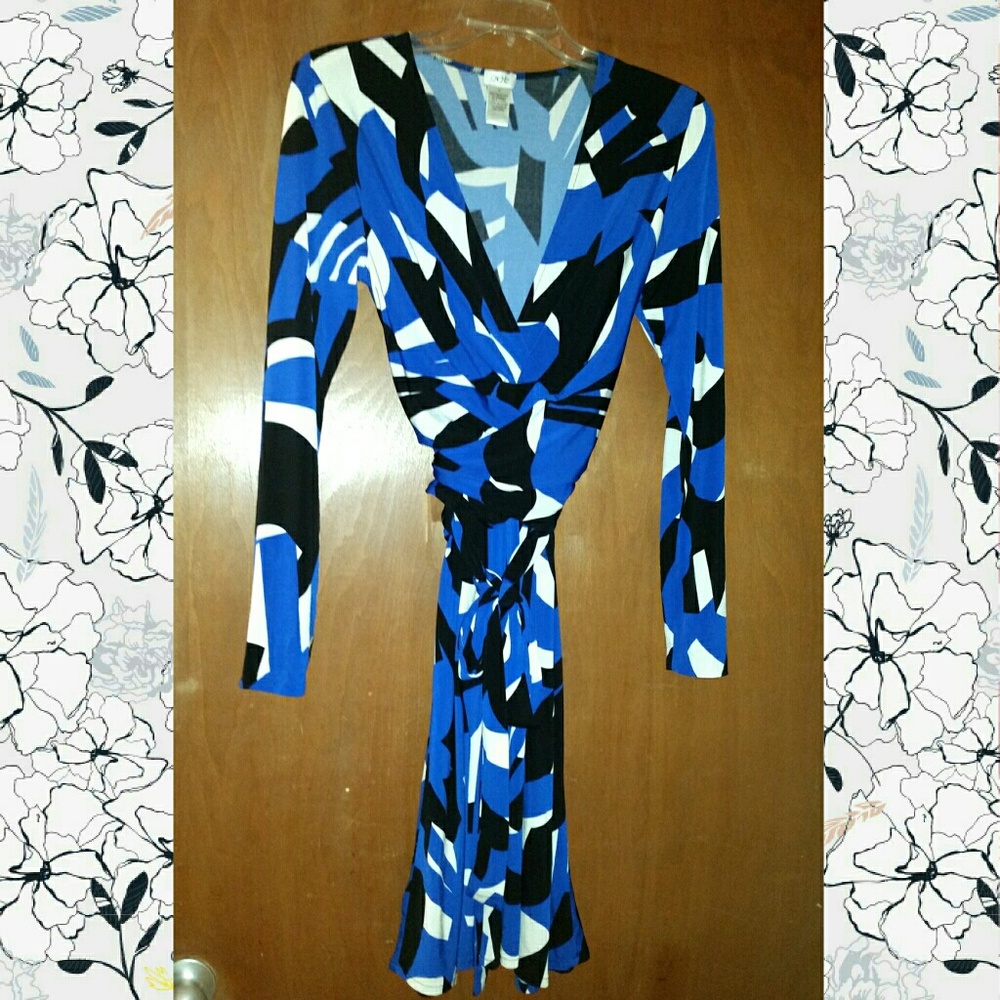 Cache wrap style dress