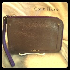 💯Authentic Cole Haan Wristlet