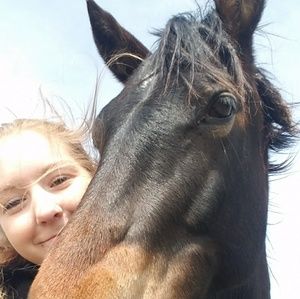 Meet your Posher, Clarissa