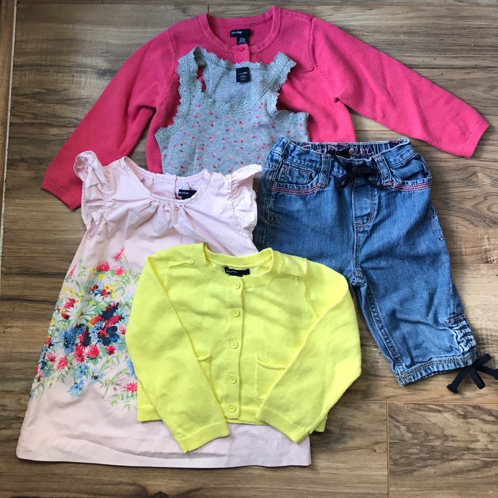 Gap 18-24 month lot with 5 pieces 💗