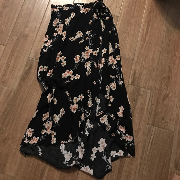 American Eagle Outfitters Dresses & Skirts - Maxi skirt, never been worn.