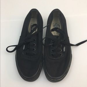 Black lace up vans sz 6
