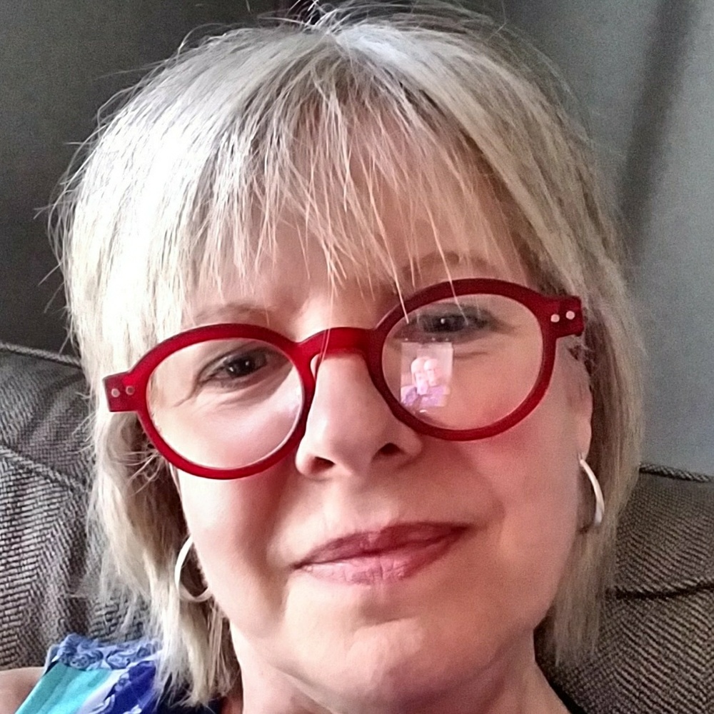 Meet your Posher, Pam