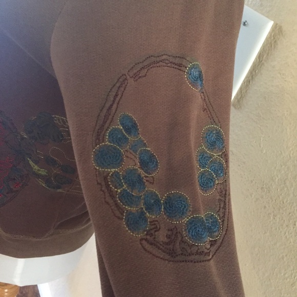 Da Nang brown Embroidered zip up sweater - Picture 4 of 8